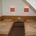 Kelkheimer Hof 3*