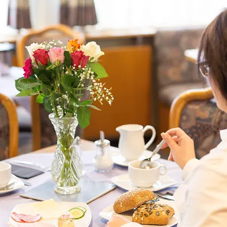 肯克赫米尔霍夫酒店 酒店 凯尔克海姆（陶努斯）